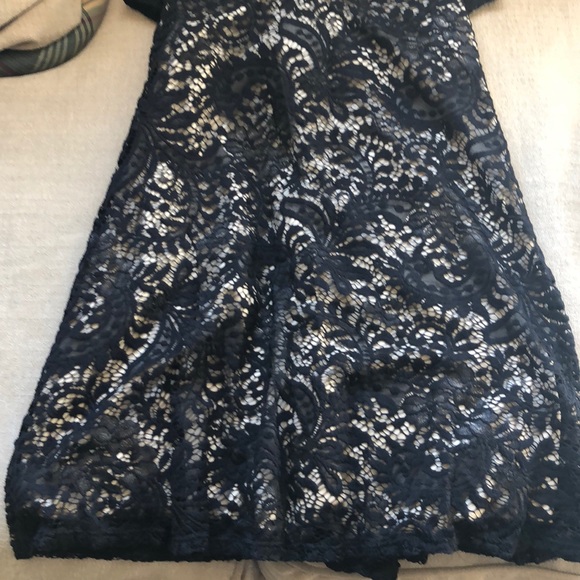 Pretty dress - Picture 2 of 5